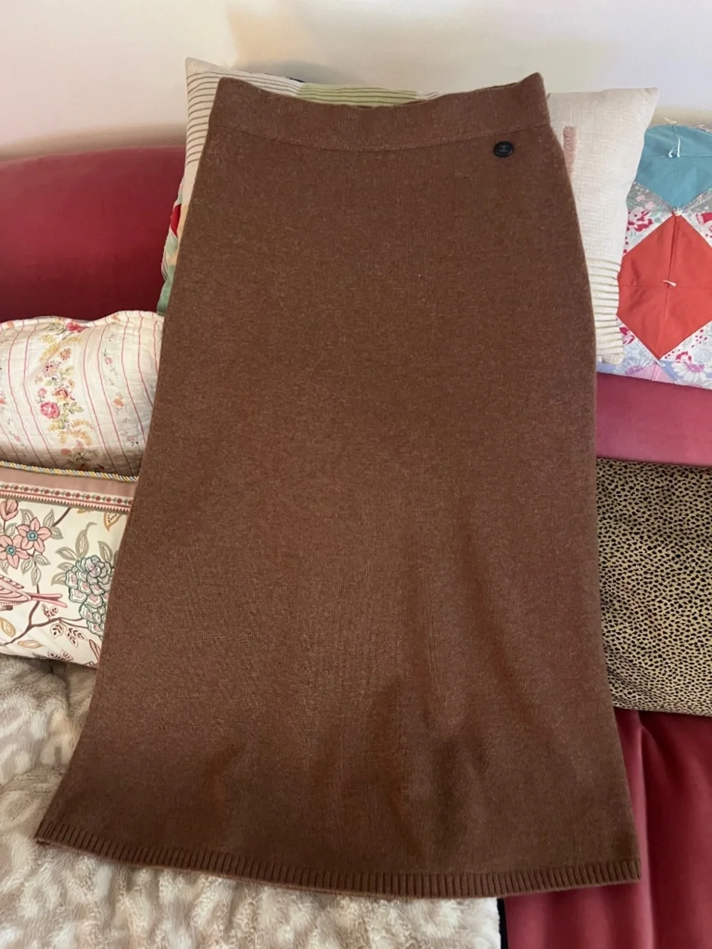 Chanel Cashmere Midi Skirt Sz 38